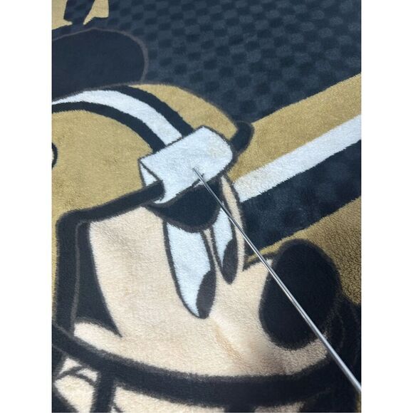 New Orleans Saints Fleece Throw Blanket 48"x60 Mickey Mouse NFL See Description - Picture 3 of 14